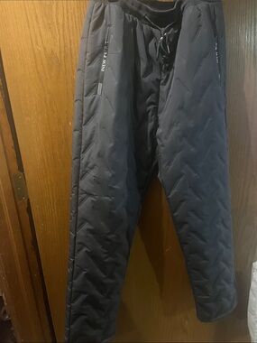 Men's gray Quilted like a ski pant has warm lining throughout